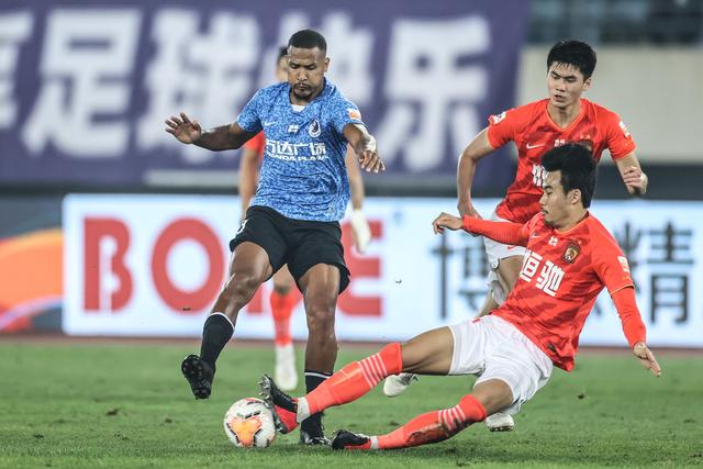 卡约德坚守意大利国籍，展现坚定信念